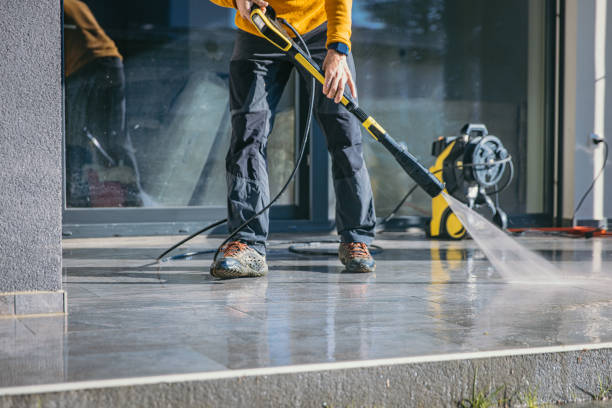 Fence Pressure Washing in Harrisburg, SD